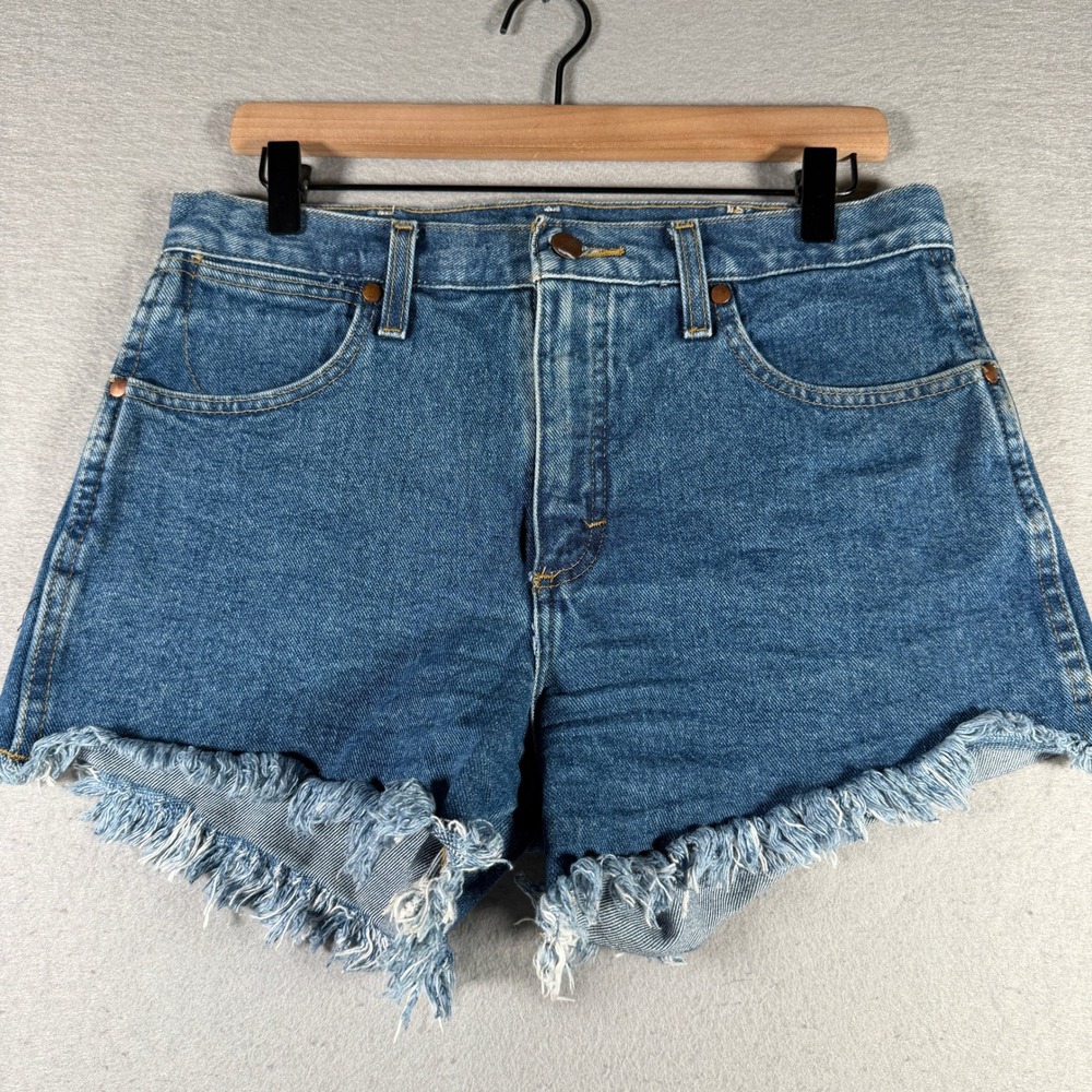 Wrangler 13MWZ Cowboy Cut Denim Shorts Medium Wash High Rise Frayed Hem 28